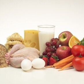 aliments protéinés et fruits avec un régime à six pétales