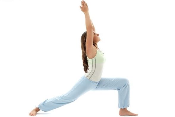 yoga guerrier pose pour perdre du poids